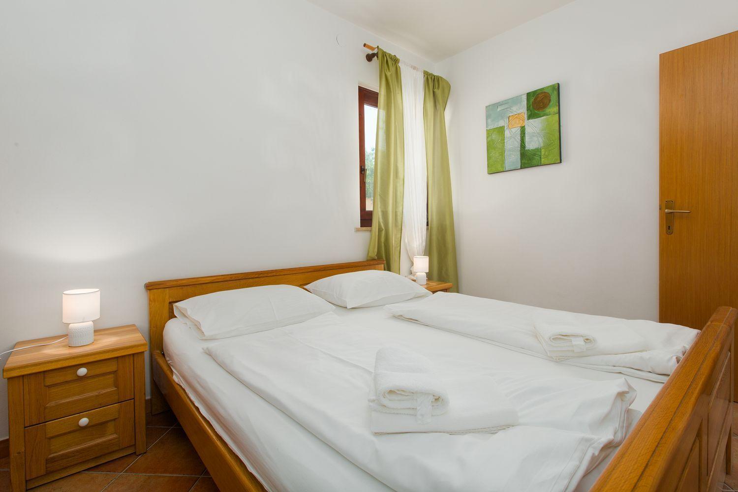 Mediterranes Nur 200 Meter Zum Mit Pool, Grillbereich, Privater Terrasse, Wifi *