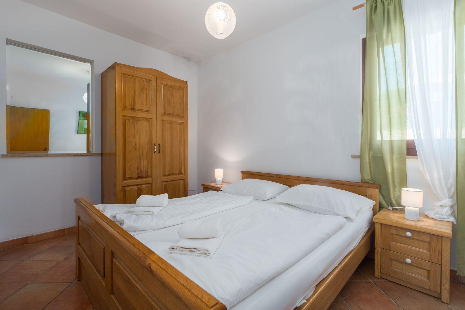 Mediterranes Nur 200 Meter Zum Mit Pool, Grillbereich, Privater Terrasse, Wifi