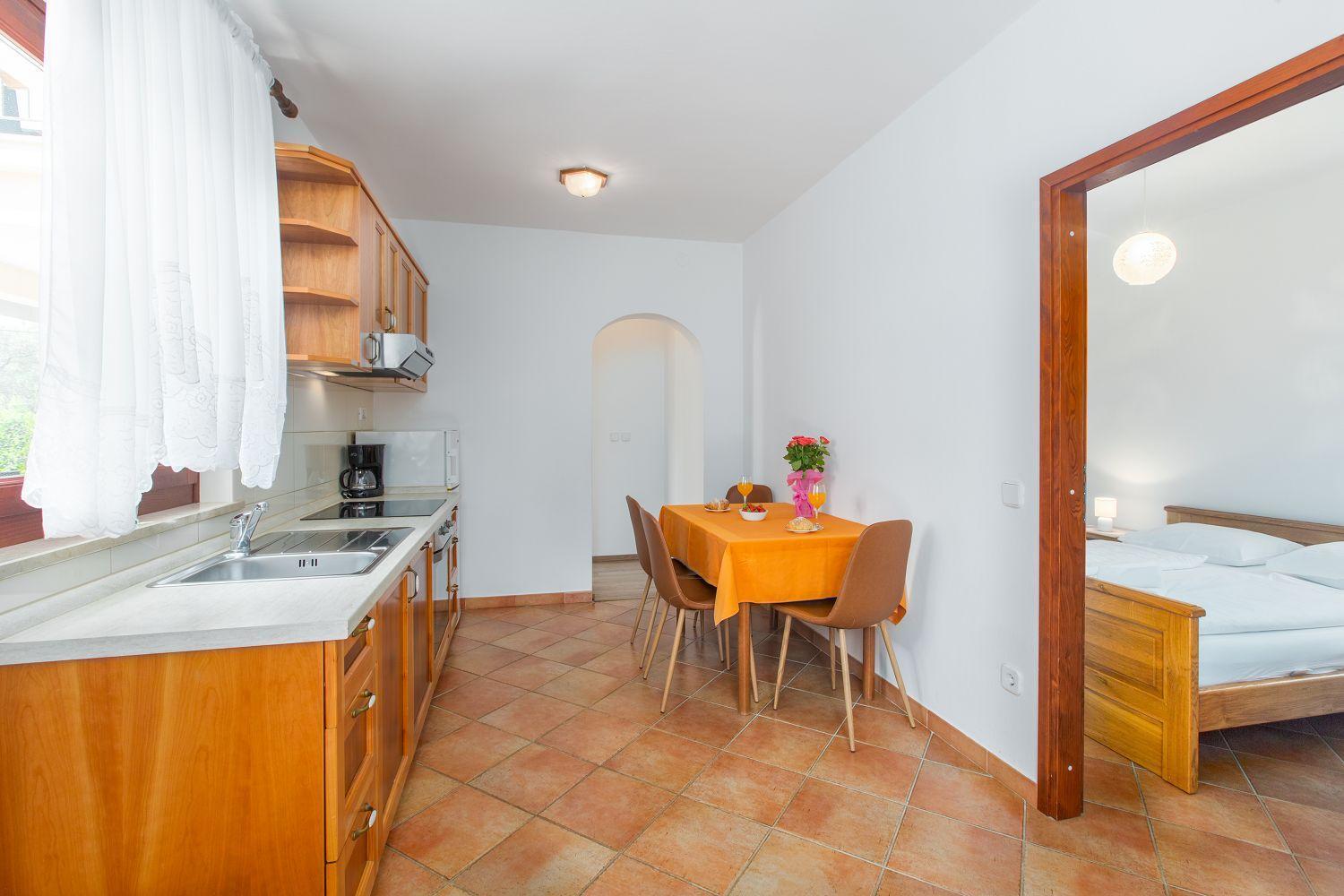 Mediterranes Nur 200 Meter Zum Mit Pool, Grillbereich, Privater Terrasse, Wifi * Porec